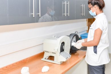 Laboratoire prothèses