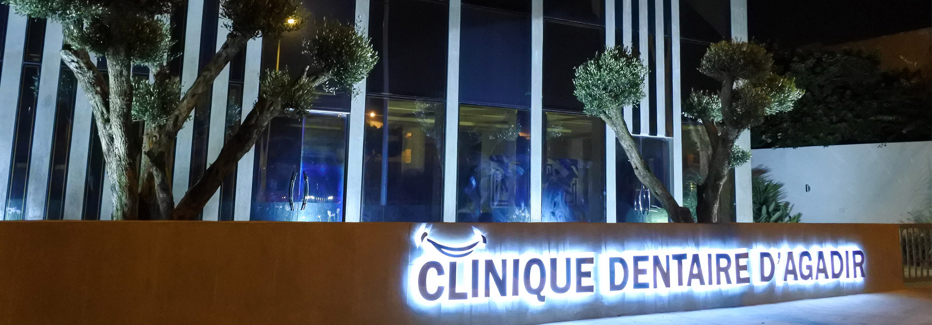 Clinique dentaire d'Agadir by night